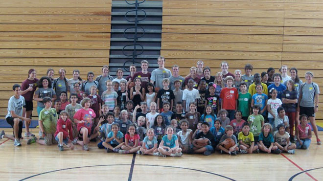 Trinity Student-Athletes Celebrate D-III Week at Sunshine Cottage