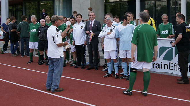 U.S. Ambassador to Germany welcomes Colorado College men&rsquo;s soccer team