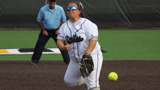 Lee's Complete Game Avoids Elimination; Propels Crusaders Past 'Roos
